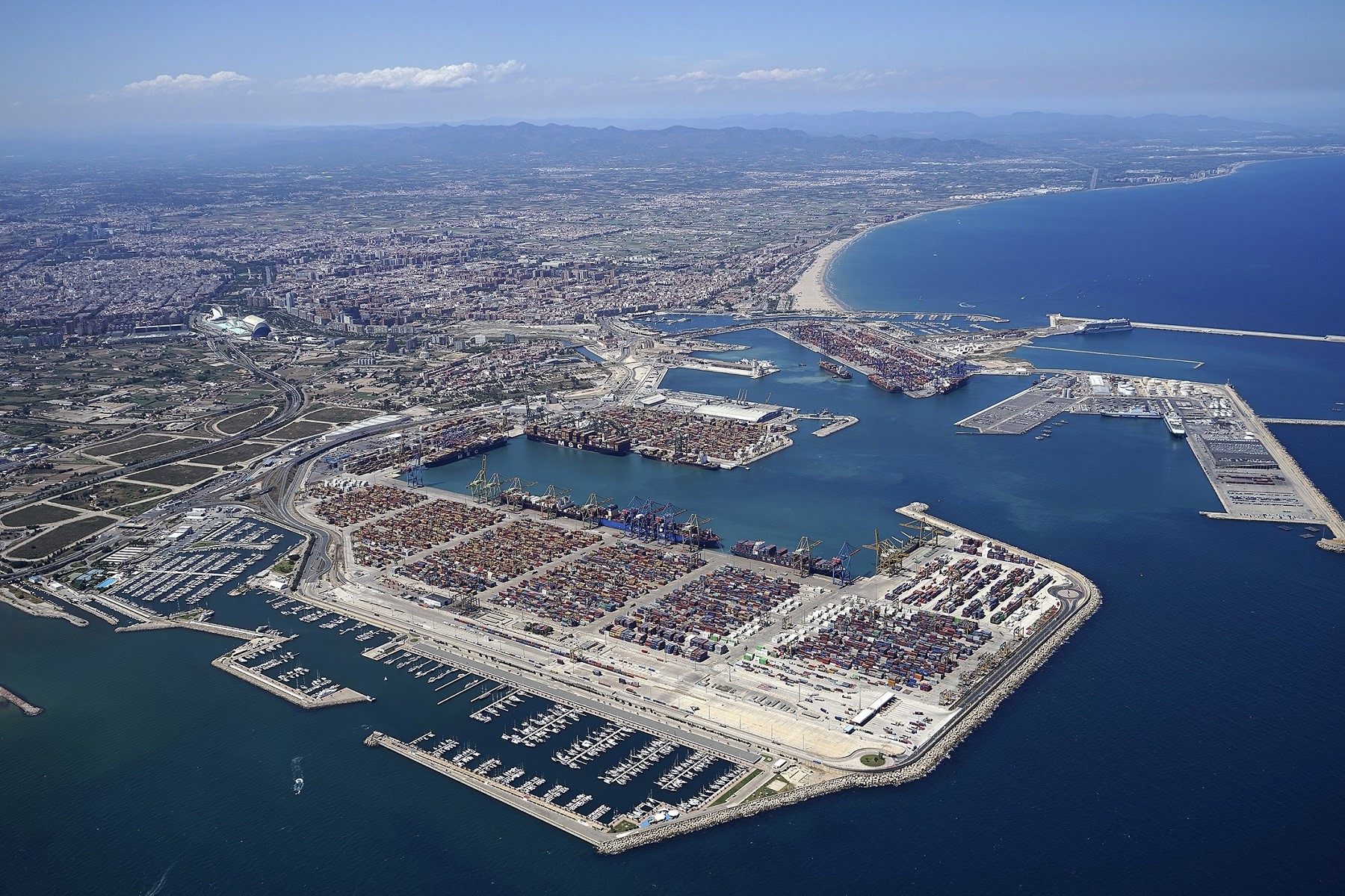 Vista a&eacute;rea del Puerto de Valencia
